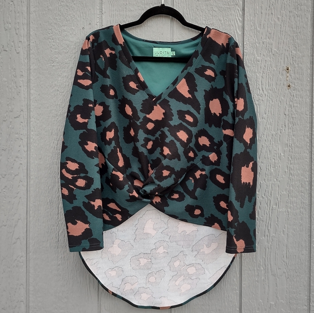 Judith March Animal Print‎ Hi Low Long Sleeve Top Large